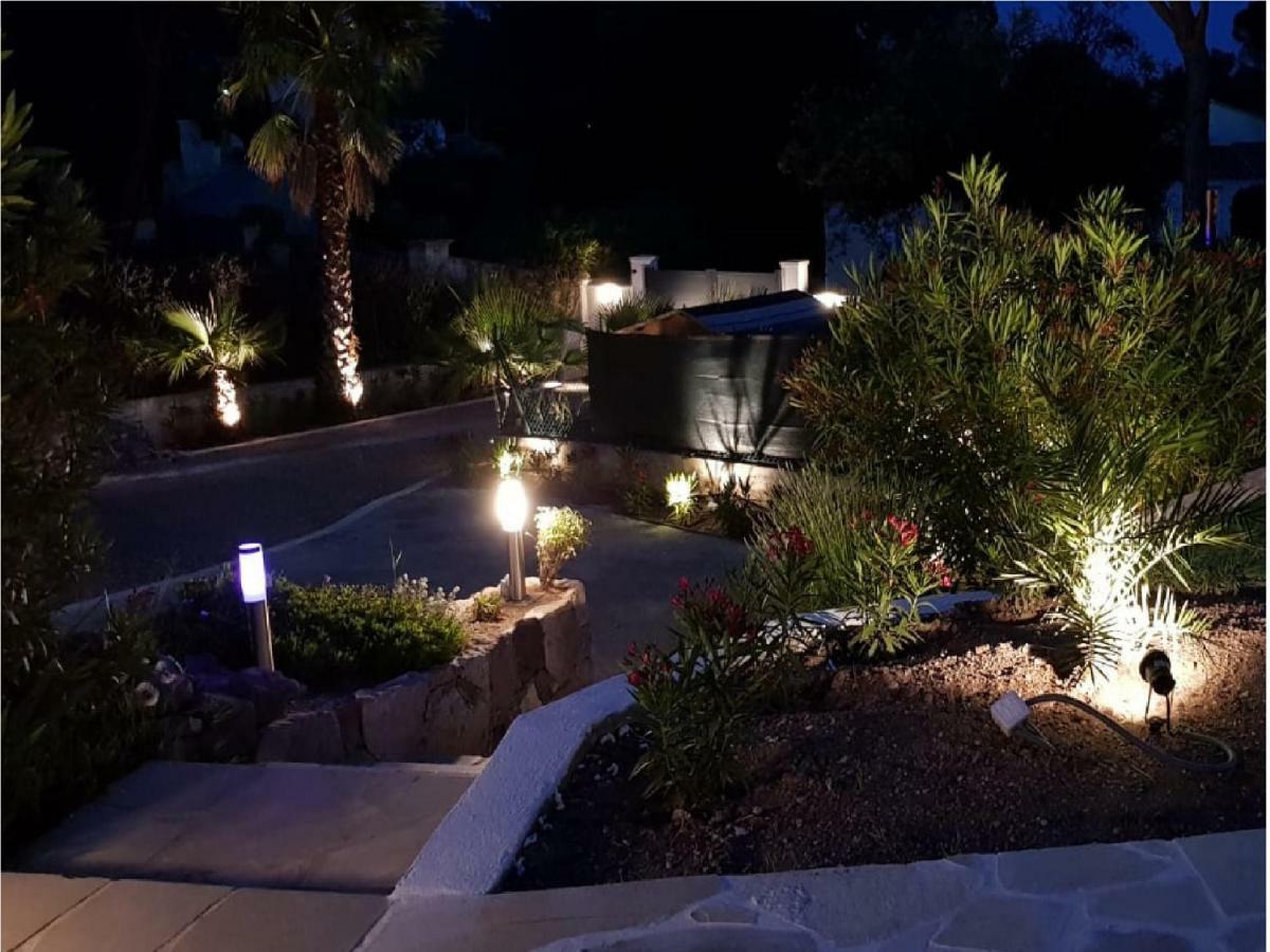 Grand Appartement Dans Maison Avec Piscine Privee Fréjus Exteriér fotografie